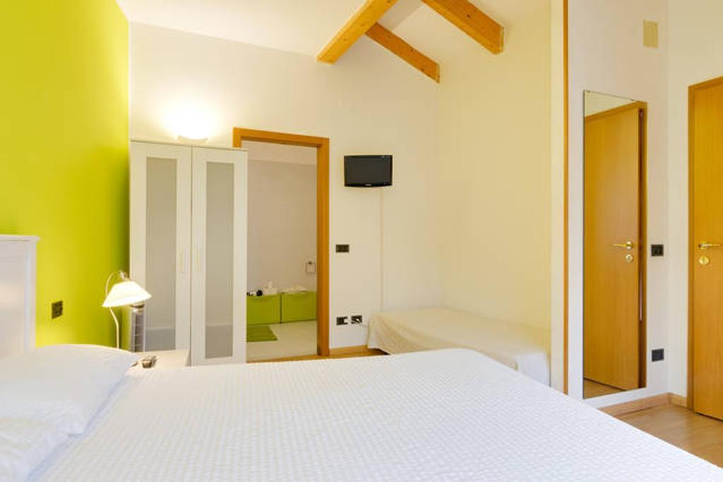 ترينتو B&B Al Palazzo Malfatti الغرفة الصورة